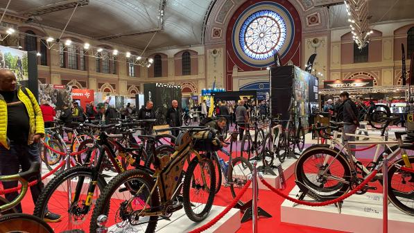 Cycling show online